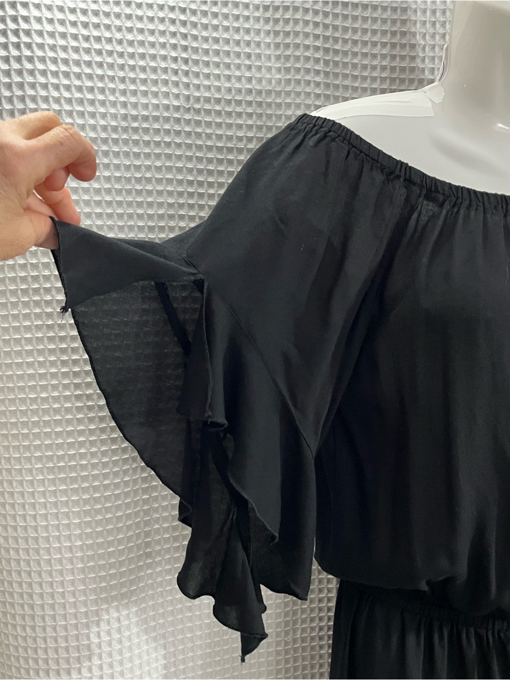VENUS Black Off-Shoulder Ruffle Romper - Picture 4 of 9